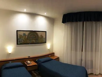 Hotell Garibaldi 3*
