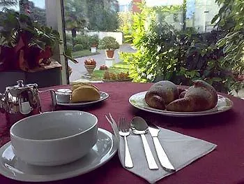 Garibaldi Hotell 3*
