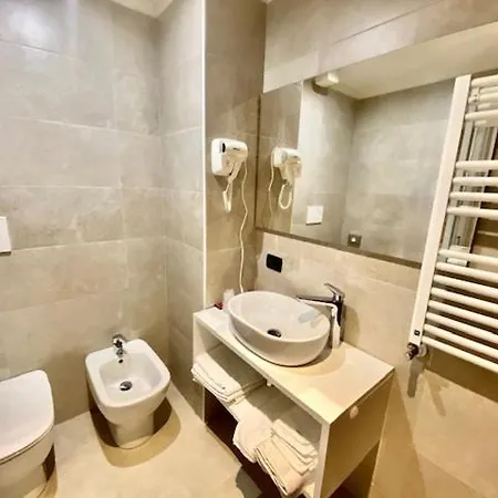 Hotell Garibaldi 3*